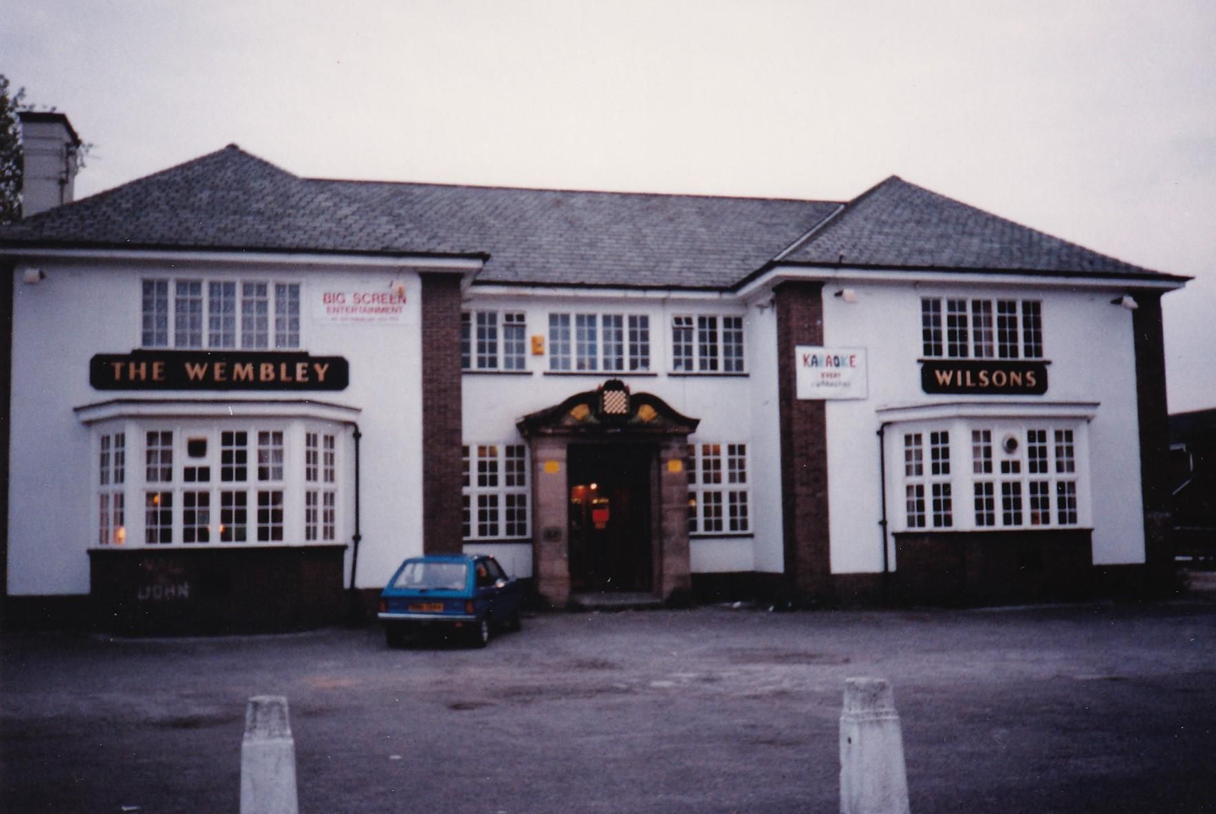 Adswood - Wembley c.1980. (Pub, External). Published on 16-02-2021
