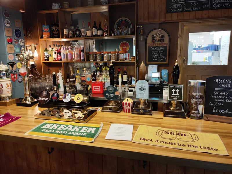 Reddish - Reddish Ale bar 2022 10 22. (Pub, Bar). Published on 30-10-2022