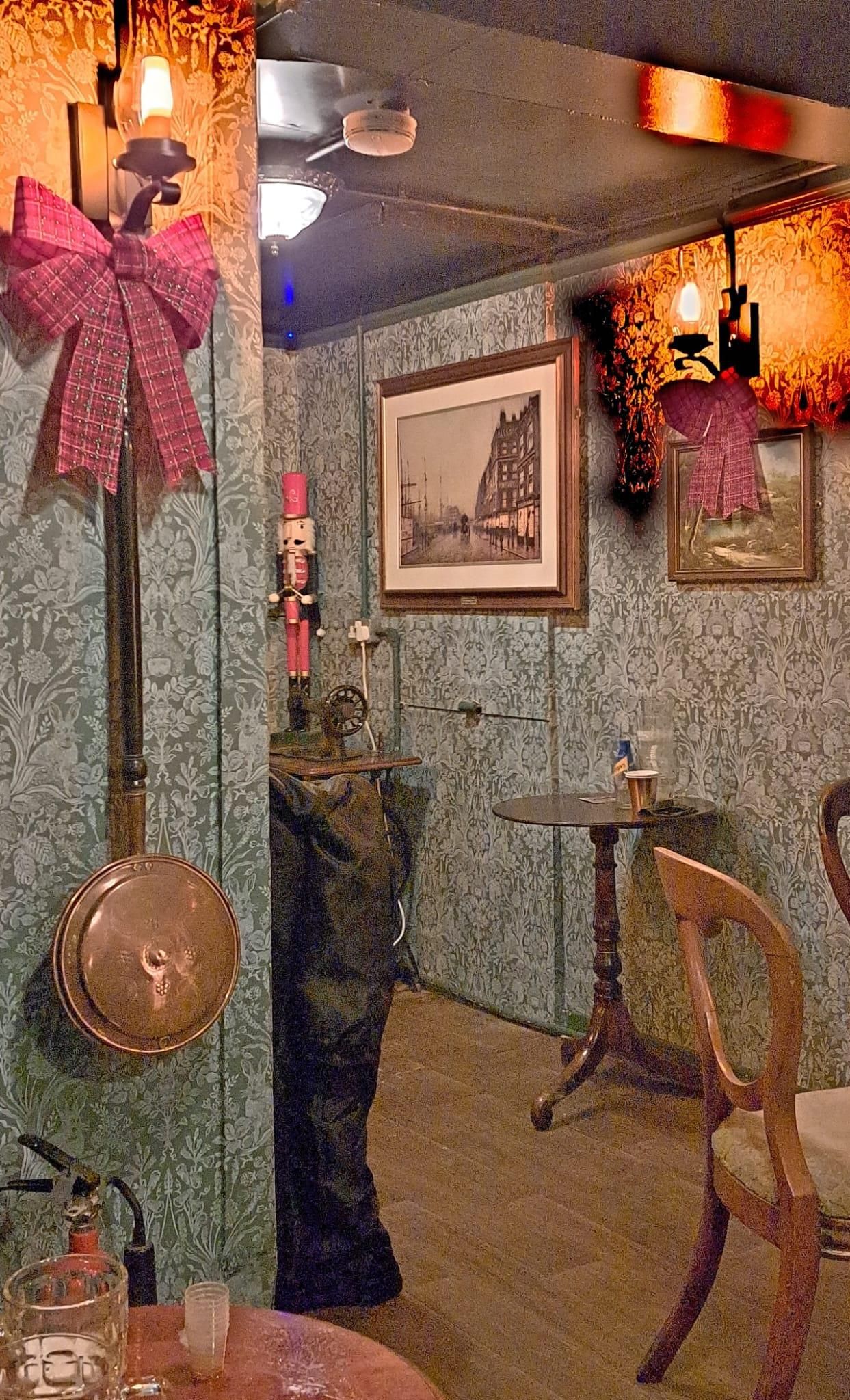 Stockport - Stanleys interior 2023 12 08. (Bar). Published on 22-12-2023
