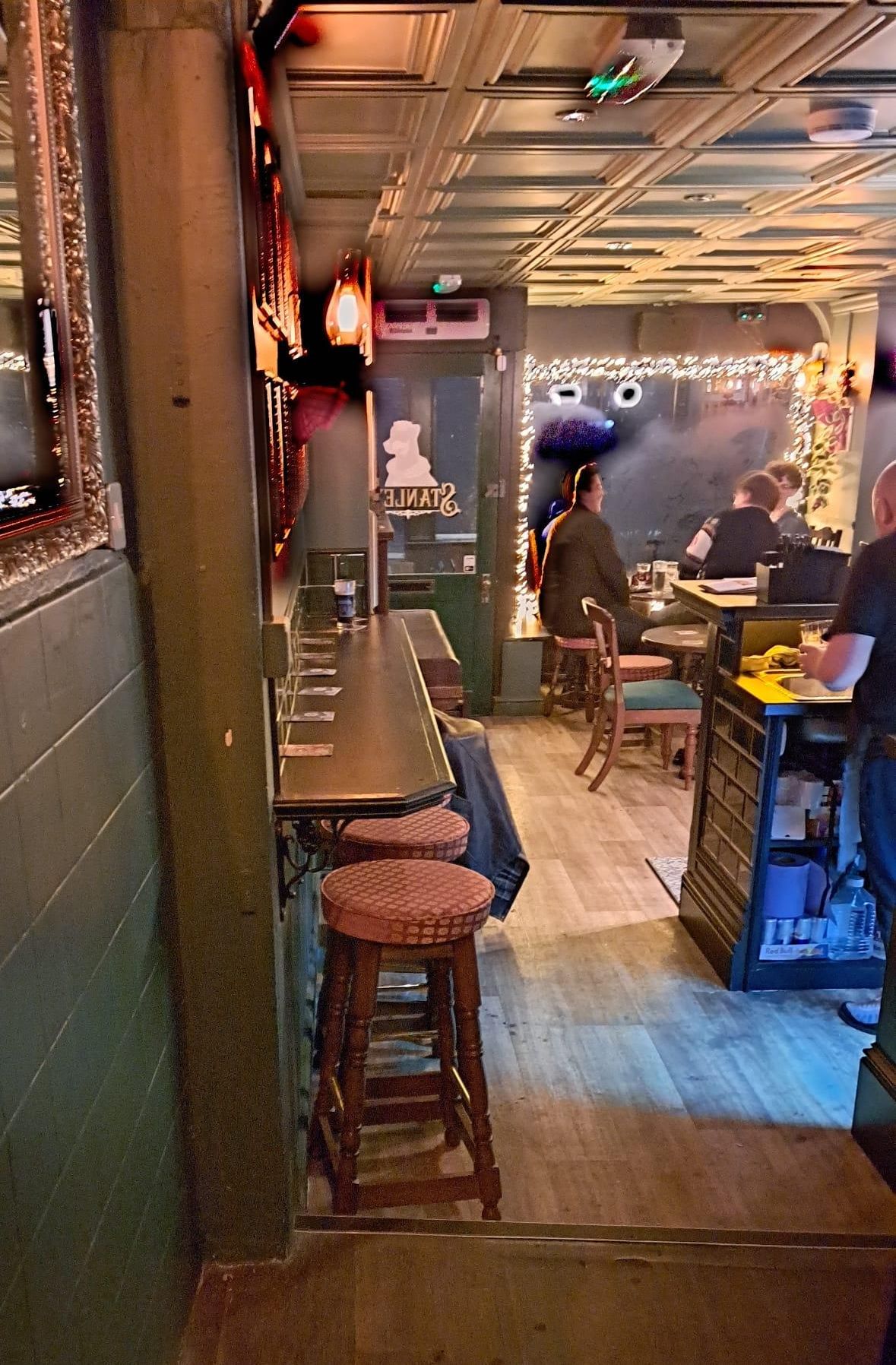 Stockport - Stanleys interior 2023 12 08. (Bar). Published on 22-12-2023