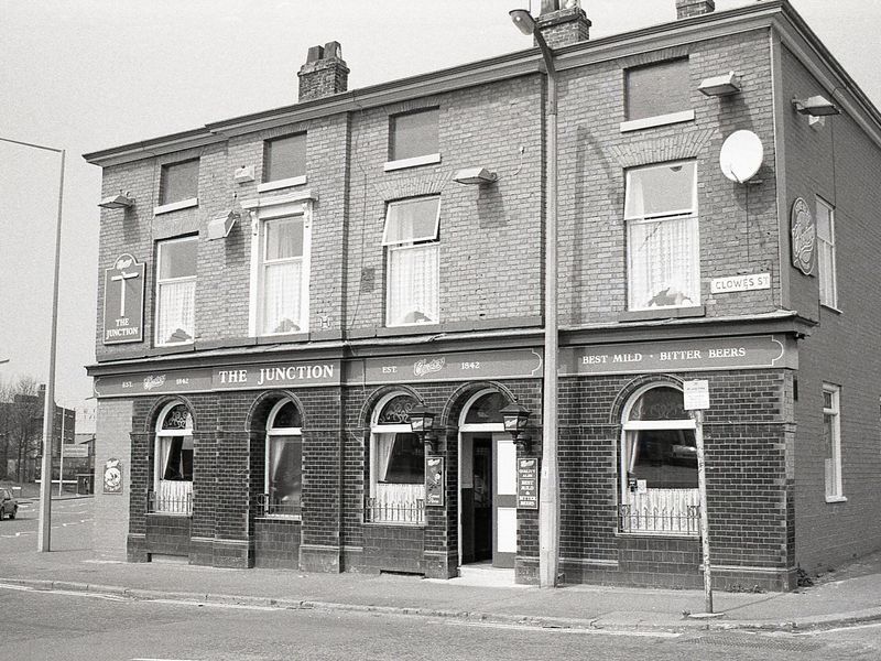 Gorton - Junction from Clowes St 1990. (Pub, External). Published on 30-12-2024 