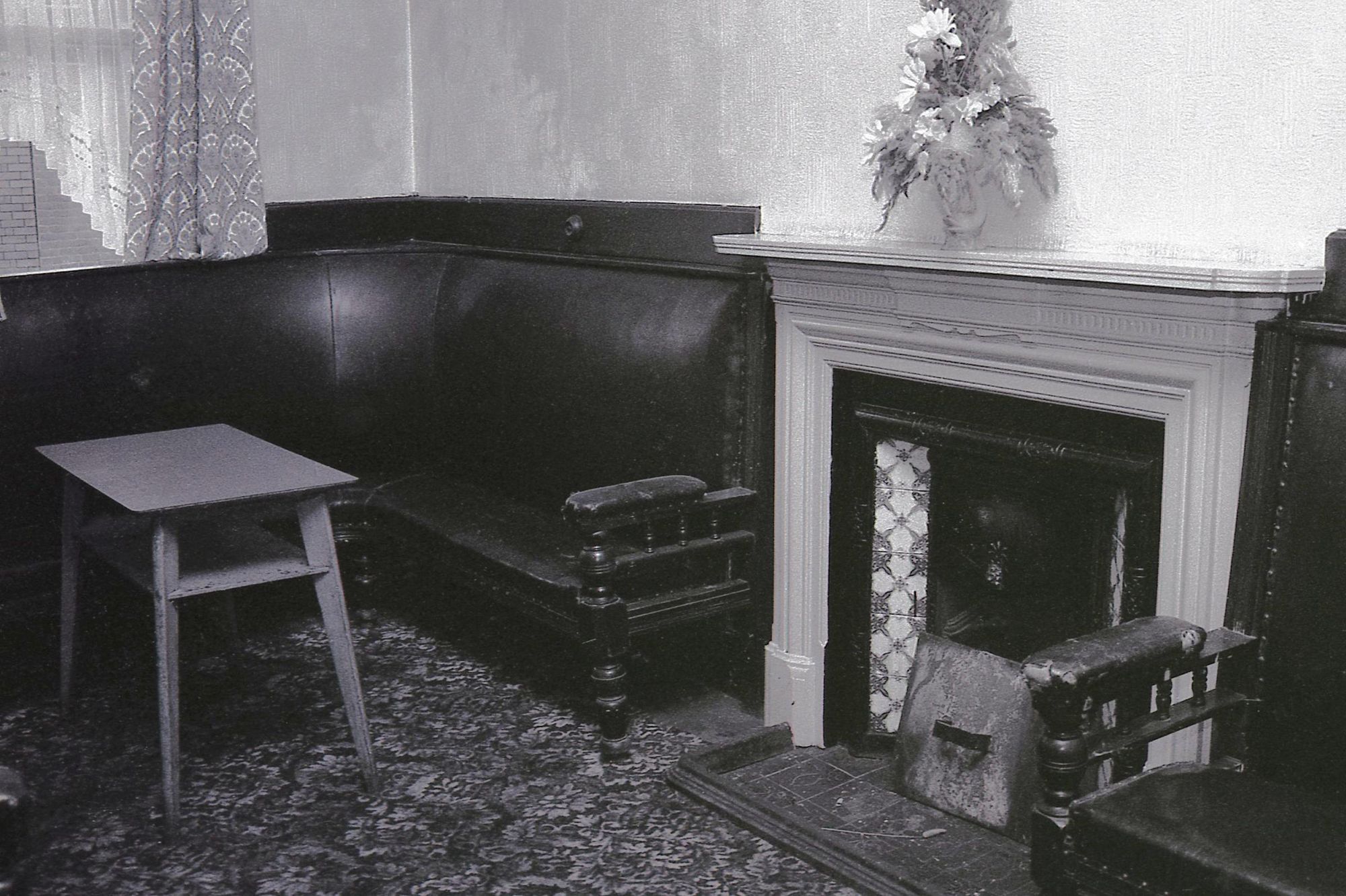 Openshaw - Locomotive interior 1990. (Pub, Bar). Published on 01-01-2025