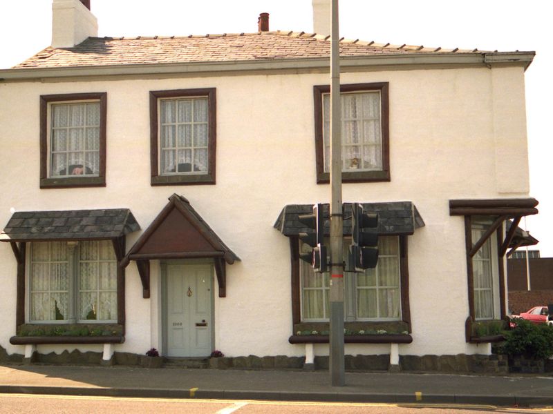 Openshaw - Malcolm 1990. (Pub, External, Key). Published on 01-01-2025 