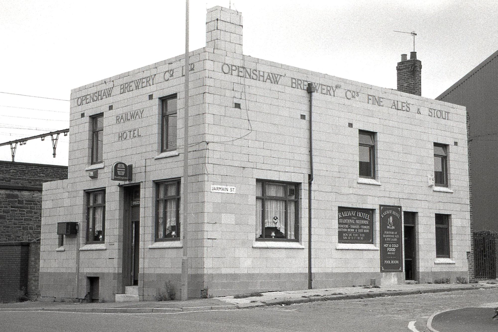 Gorton - Railway Hotel 1990. (Pub, External, Key). Published on 01-01-2025