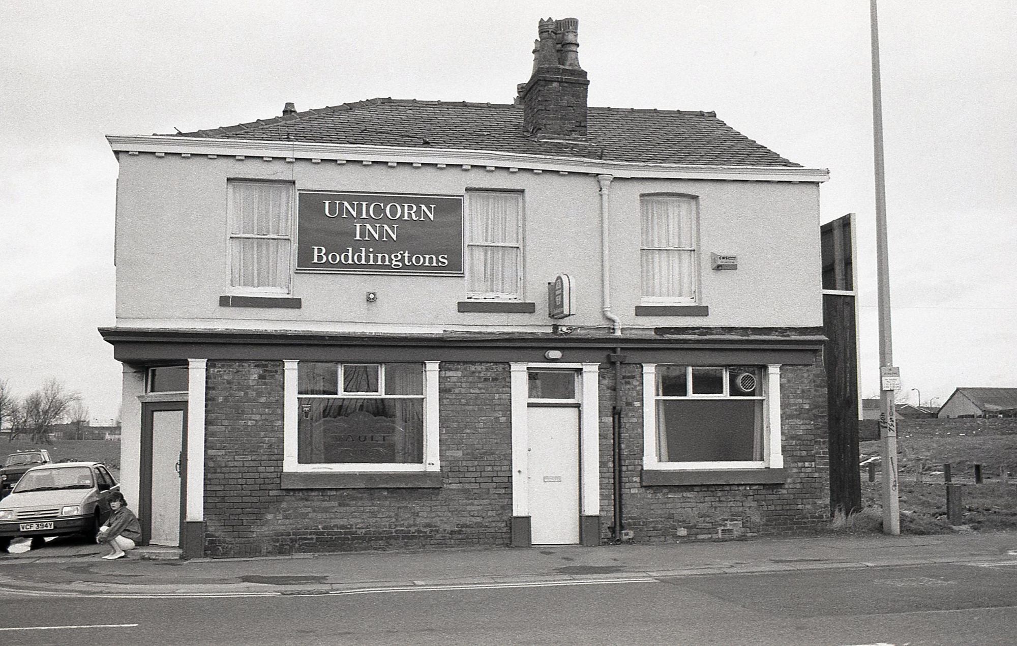 Gorton - Unicorn Inn 1990. (Pub, External). Published on 30-12-2024