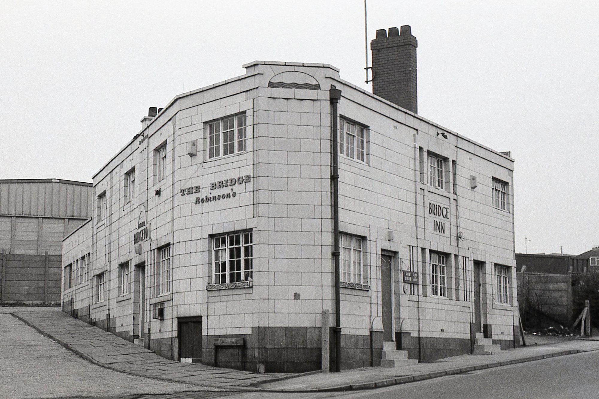 Heaton Norris - Bridge Inn 1990. (Pub, External). Published on 02-01-2025