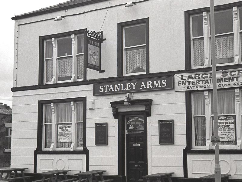 Portwood - Stanley Arms 1990. (Pub, External, Key). Published on 02-01-2025 