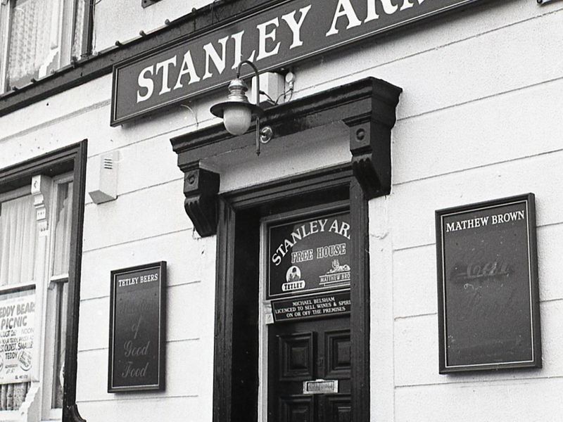 Portwood - Stanley Arms 1990. (Pub, External). Published on 02-01-2025 