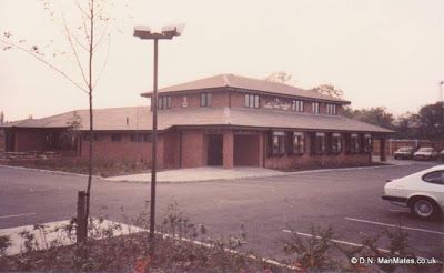 Longsight - Gorton. (Pub, External). Published on 26-03-1986
