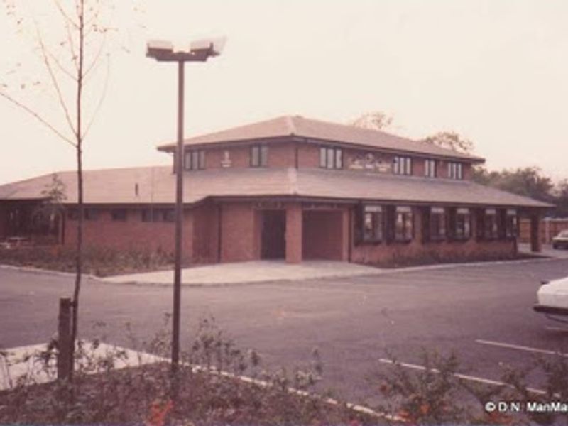 Longsight - Gorton. (Pub, External). Published on 26-03-1986 