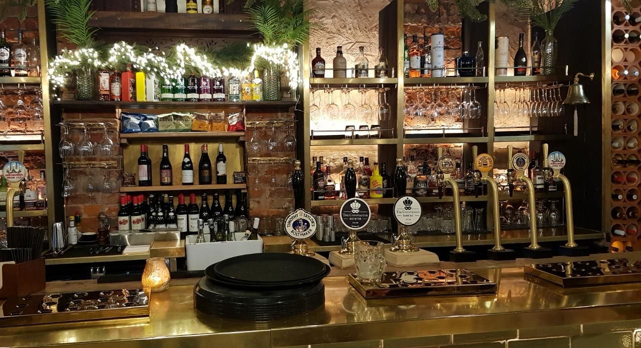 Bramhall - Crown & Conspirator bar 2021 12 11. (Pub, Bar). Published on 23-12-2021