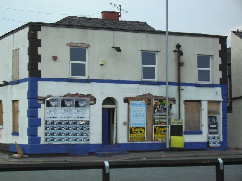 Coach & Horses closed - Gorton. (Pub, External). Published on 19-06-2007 
