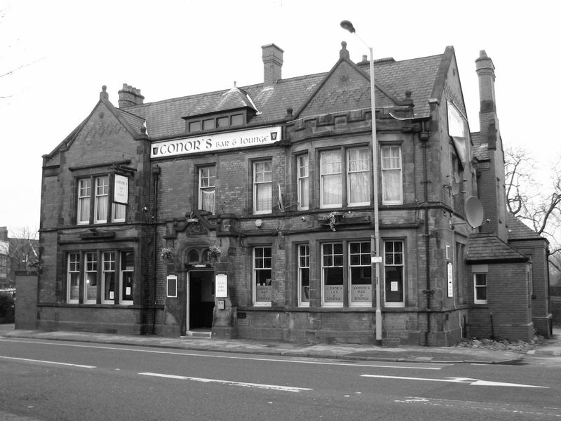 Conor's Bar mono - Heaton Chapel. (Pub, External). Published on 16-10-2010