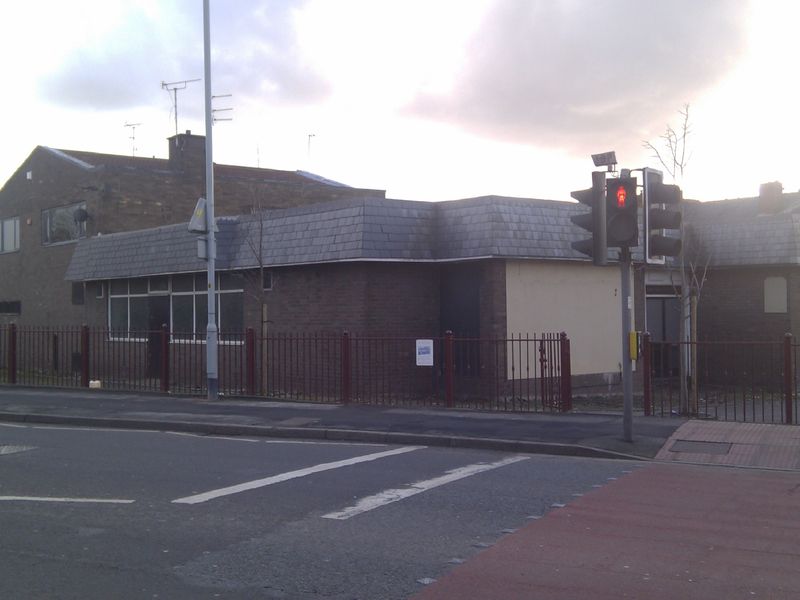 Cosmopolitan as Three Crowns - Heaton Norris 2012. (Pub, External, Key). Published on 12-02-2011 