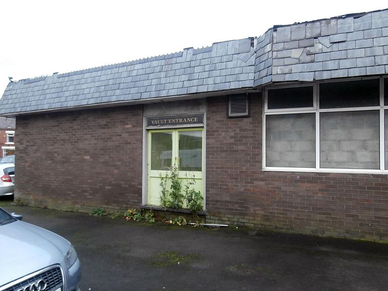 Heaton Norris - Cosmopolitan 2020-12-14. (Pub, External). Published on 23-12-2020 