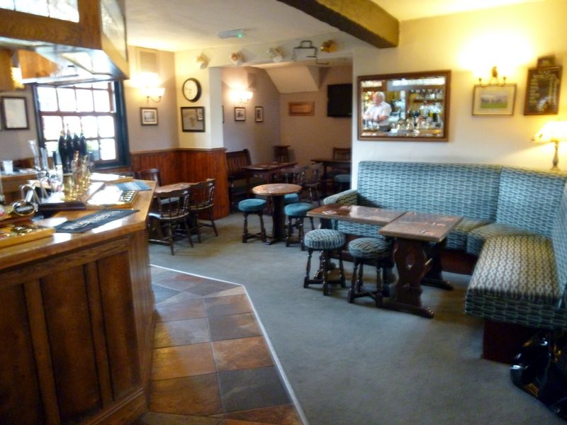 Crown interior - Heaton Mersey 2017. (Pub, Bar). Published on 31-07-2017