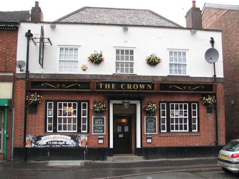 Crown - Heaton Moor 2011-03-26. (Pub, External, Key). Published on 26-03-2011