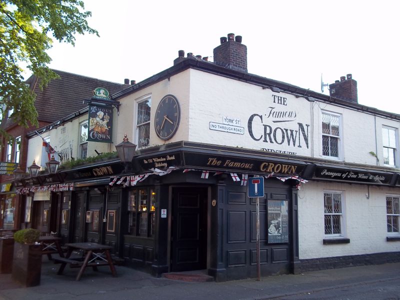 Crown - Didsbury 2011. (Pub, External). Published on 03-05-2011