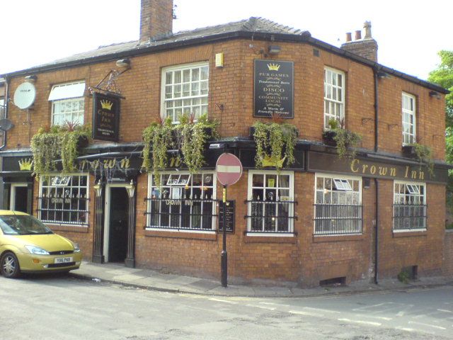 Crown Inn - Northenden 2008. (Pub, External). Published on 20-05-2007