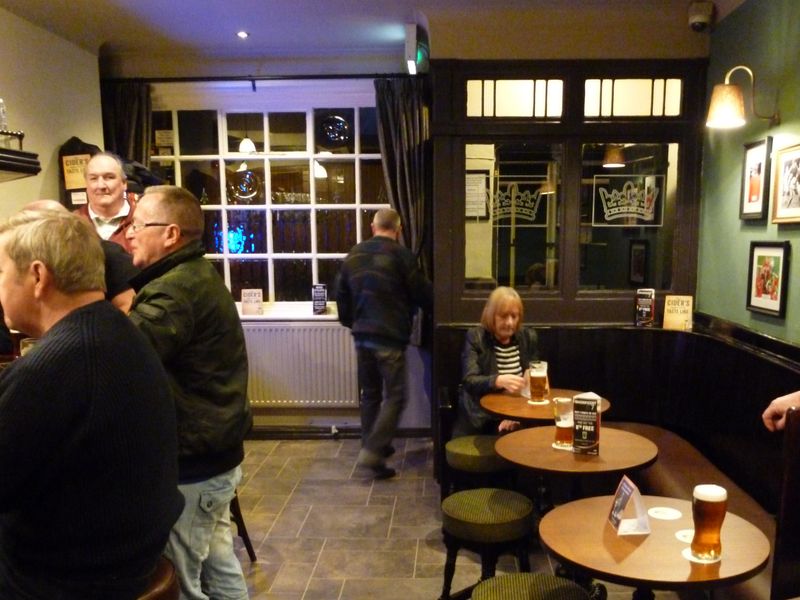 Crown Inn - Northenden vault. (Pub, Bar). Published on 16-03-2016