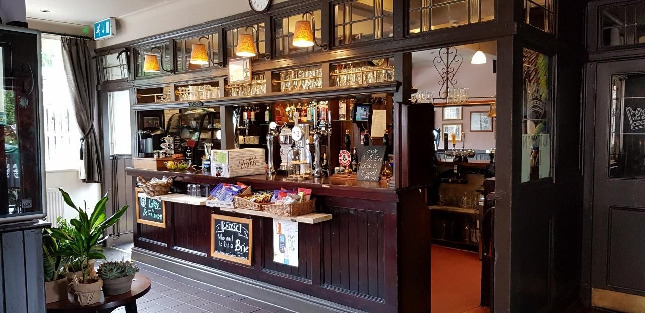 Northenden - Crown Inn Interior 2020. (Pub, Bar). Published on 27-08-2020