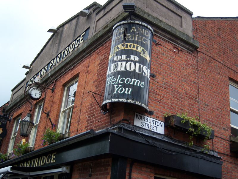Dog & Partridge sign - Didsbury. (Pub, Sign). Published on 20-06-2009