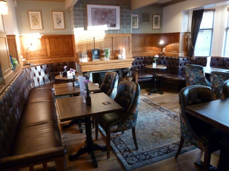 Dog & Partridge interior 2016 - Great Moor. (Pub, Bar). Published on 01-11-2016