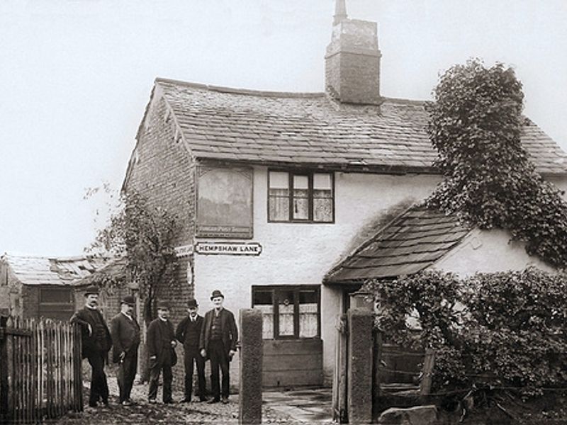Fingerpost in days past - Offerton. (Pub, External). Published on 26-03-2011