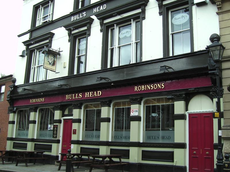 Bulls Head - Stockport. (Pub, External). Published on 22-07-2007