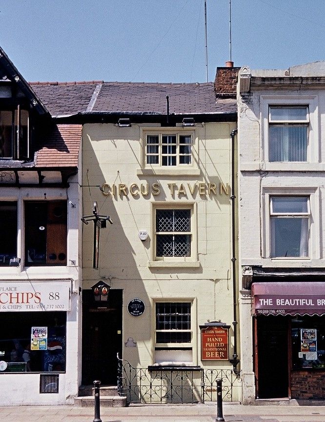 Circus Tavern - Manchester. (Pub, External, Key). Published on 25-06-2003