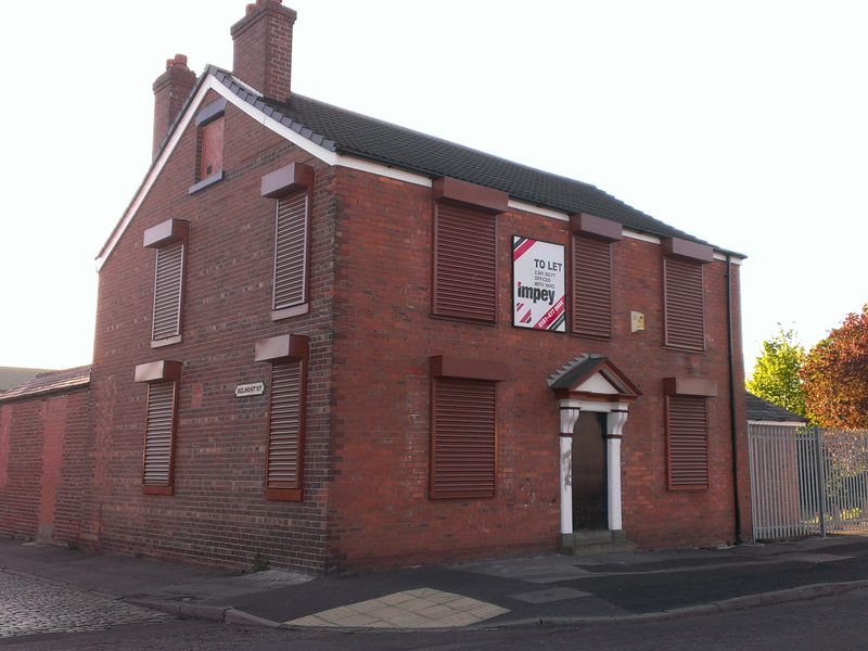 Grey Horse closed - Heaton Norris. (Pub, External). Published on 25-05-2013