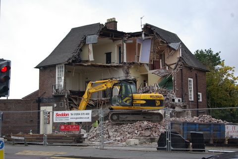 Greyhound during demolition - Cheadle Hulme 2010. (Pub, External). Published on 30-03-2011