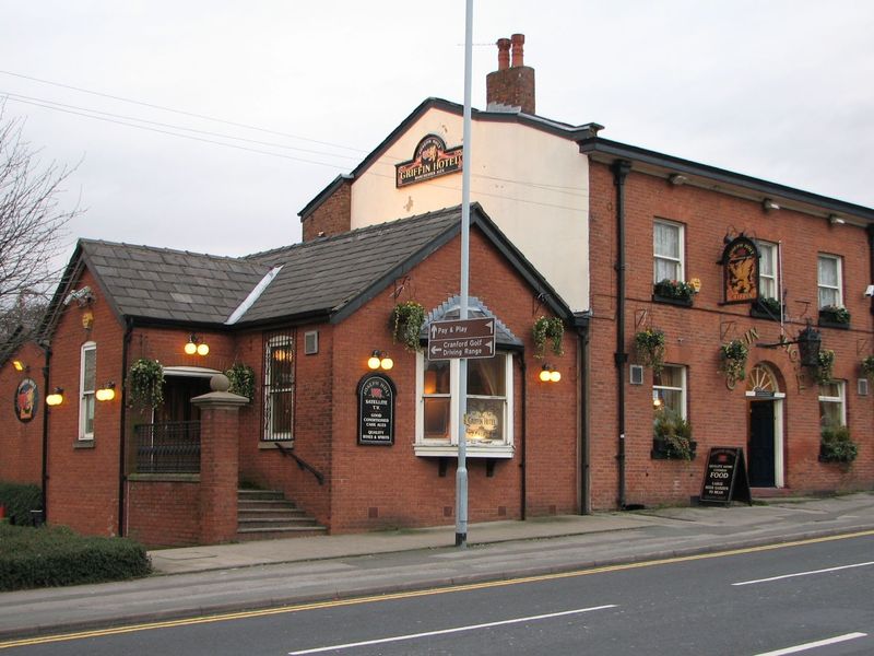 Griffin extension - Heaton Mersey. (Pub, External). Published on 31-03-2010 