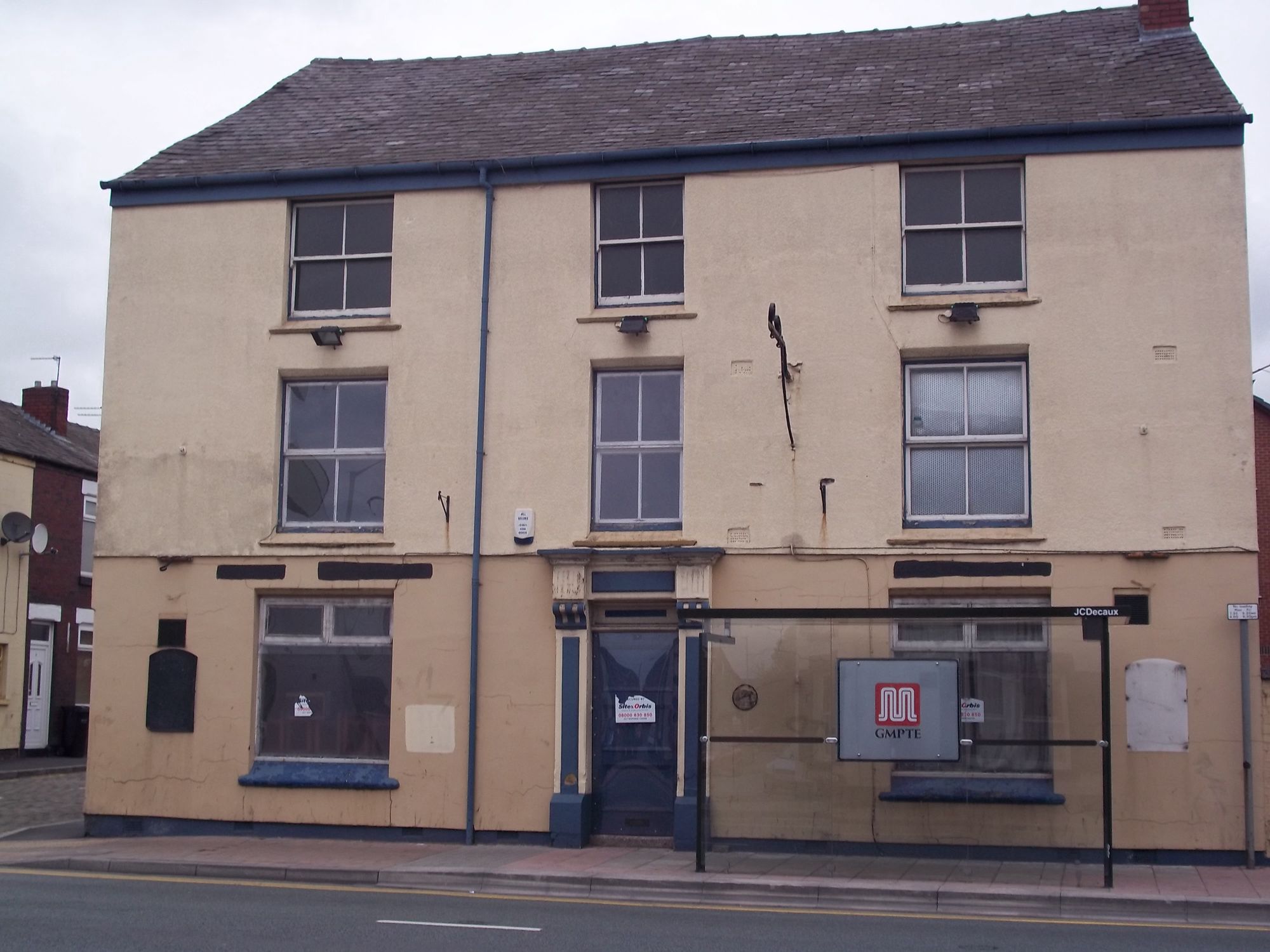 Grove closed - Hazel Grove. (Pub, External). Published on 14-04-2011
