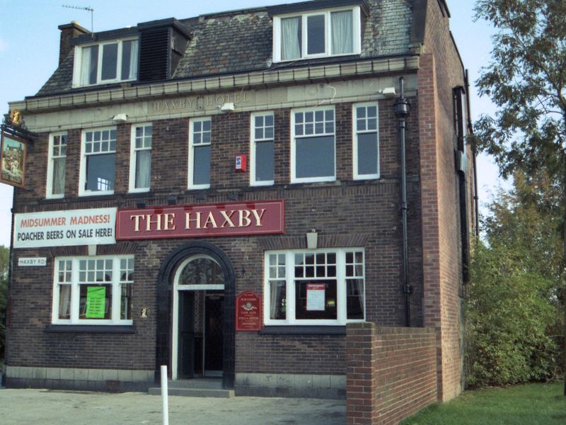 Gorton - Haxby Hotel 1991. (Pub, External, Key). Published on 01-01-2025 
