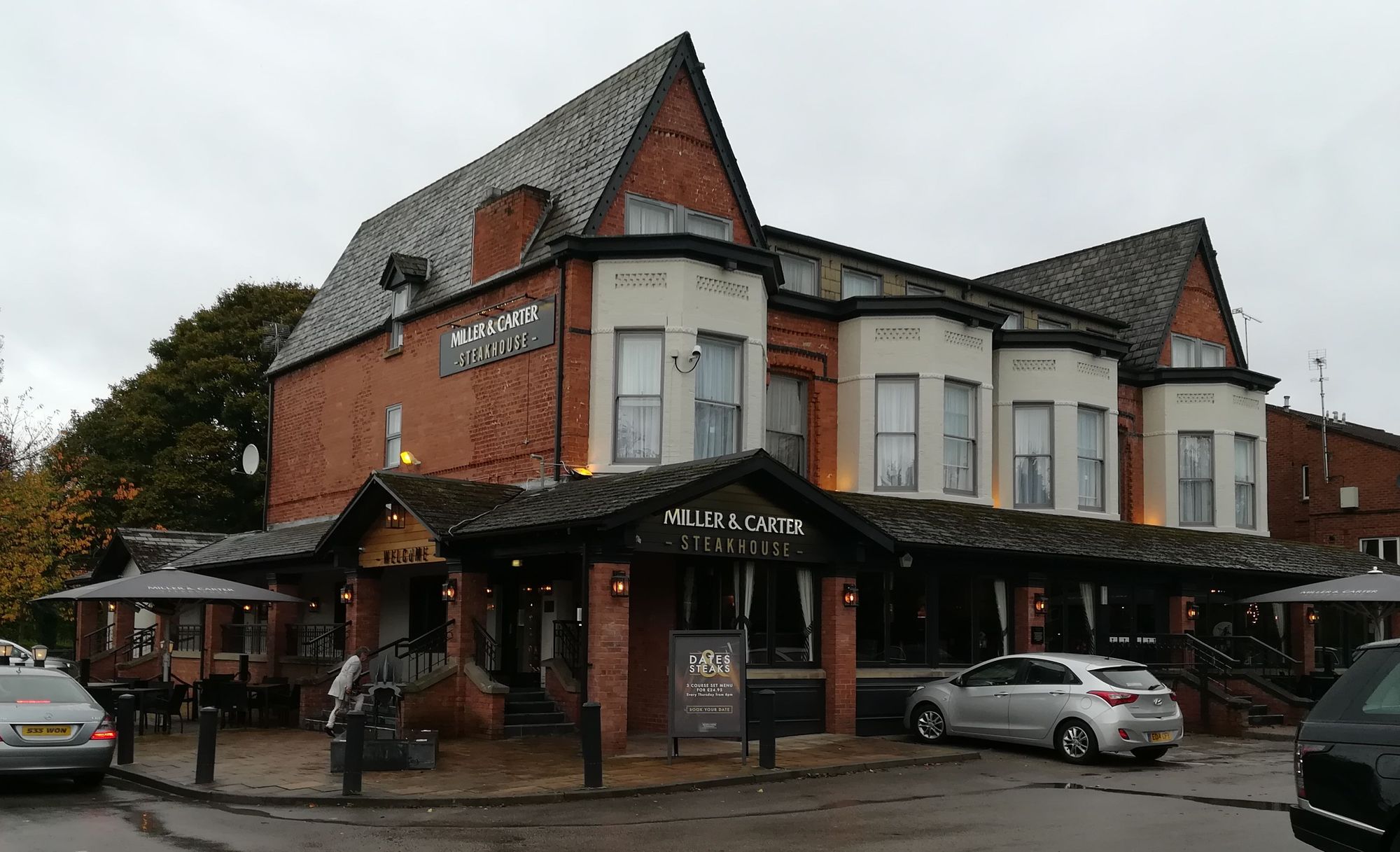 Heaton Chapel Miller & Carter 2017. (Pub, External). Published on 13-10-2017