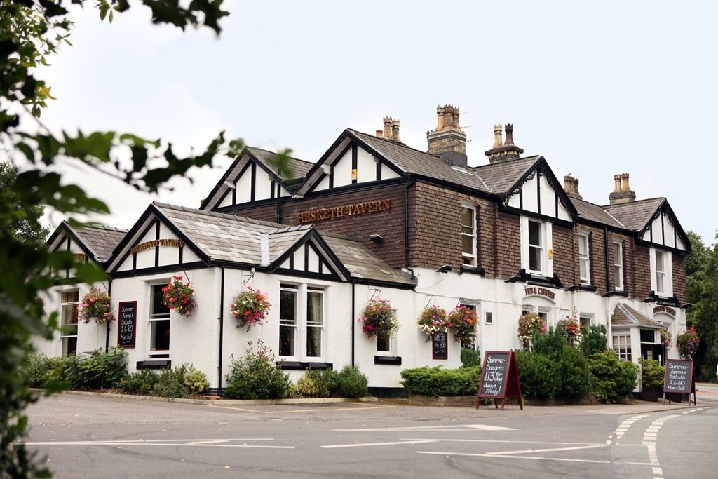 Hesketh Tavern - Cheadle Hulme 2011. (Pub, External, Key). Published on 13-08-2012