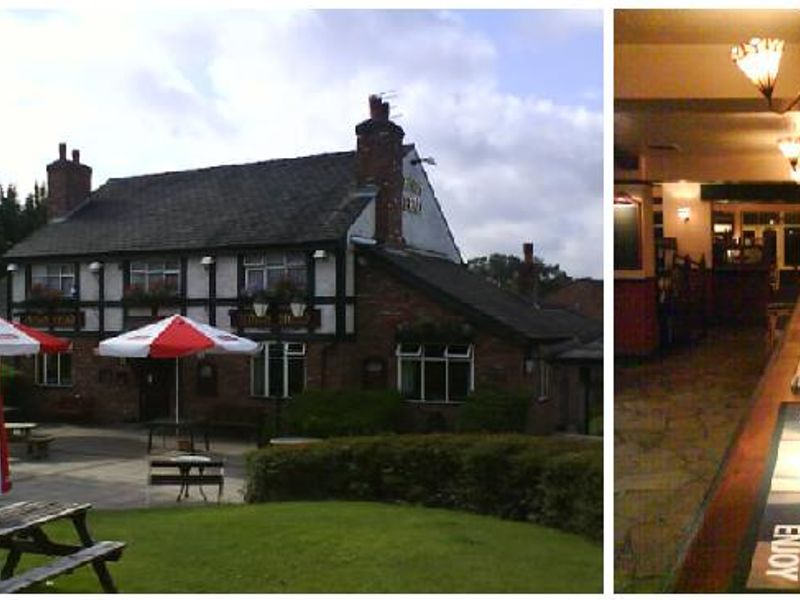 Hind's Head - Heaton Chapel. (Pub, External). Published on 15-08-2007