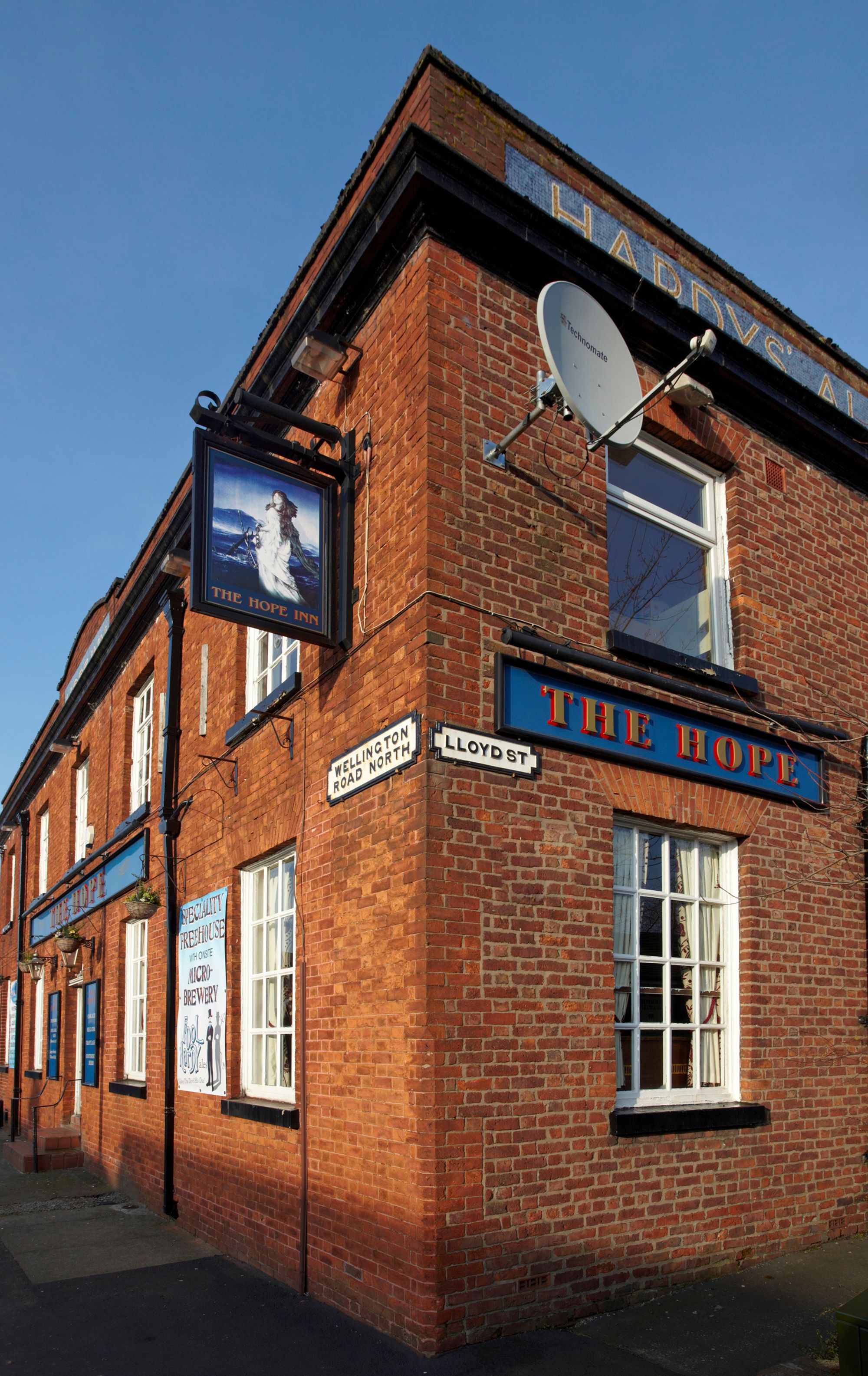 Hope Inn pub sign - Heaton Norris 2013. (Pub, Sign). Published on 18-02-2013
