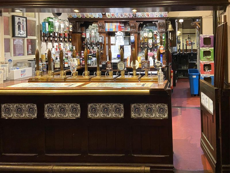 Heaton Norris - Hope Inn bar 2021 08 08. (Pub, Bar). Published on 05-12-2021