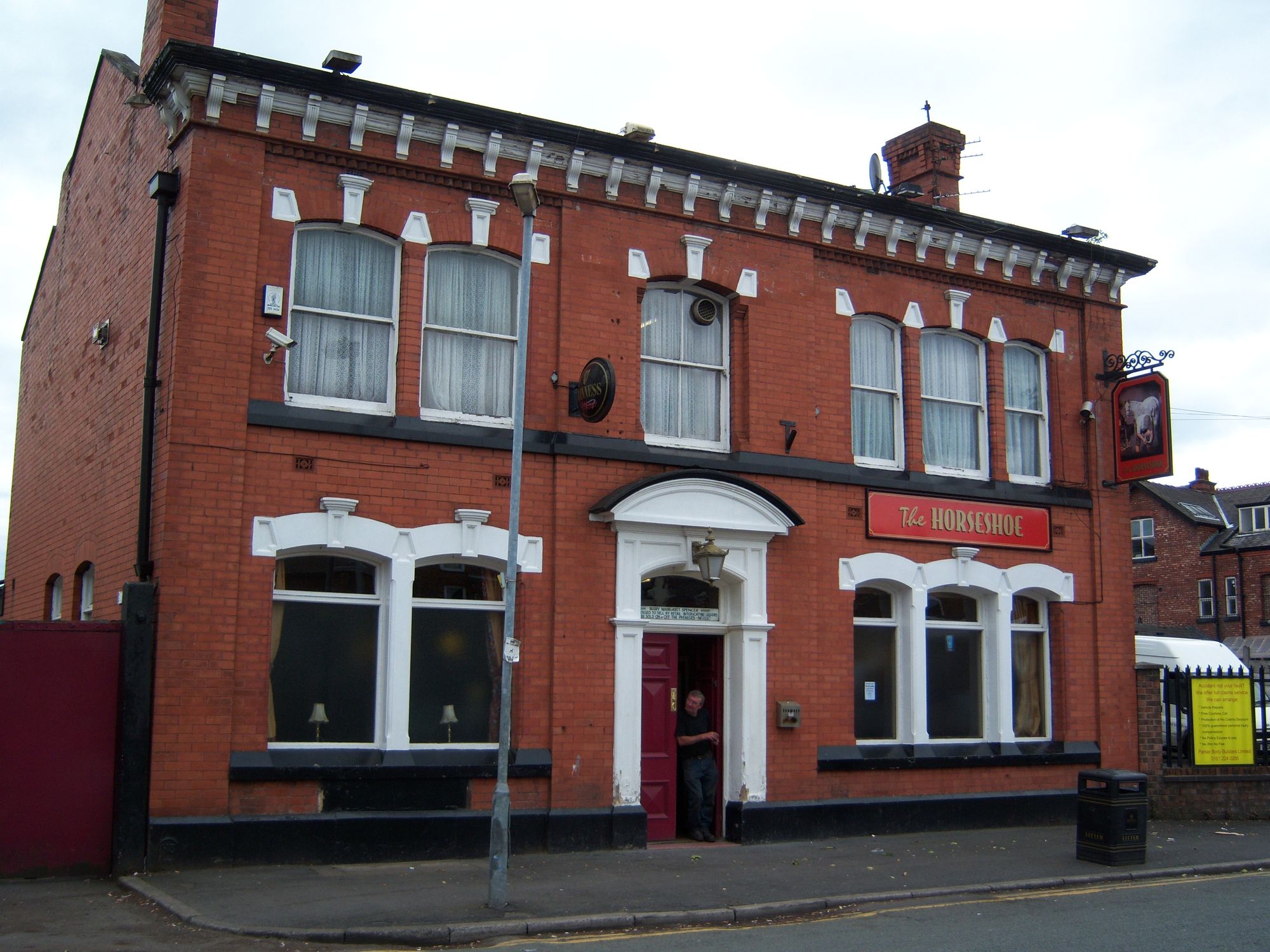 Horseshoe - Levenshulme. (Pub, External). Published on 13-07-2009
