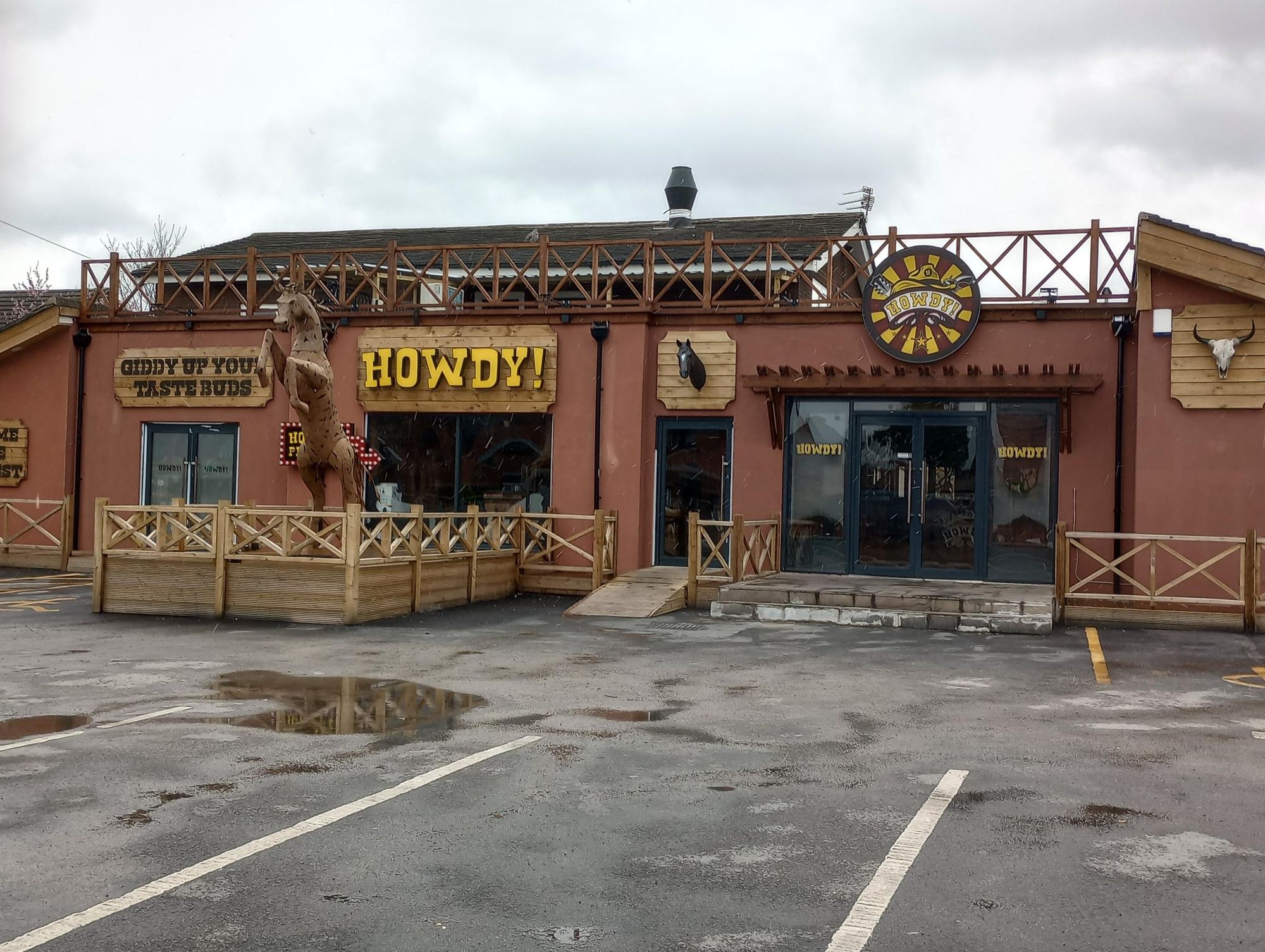 Longsight - Huntington as Howdy 2023 03 09. (Pub, External). Published on 16-03-2023