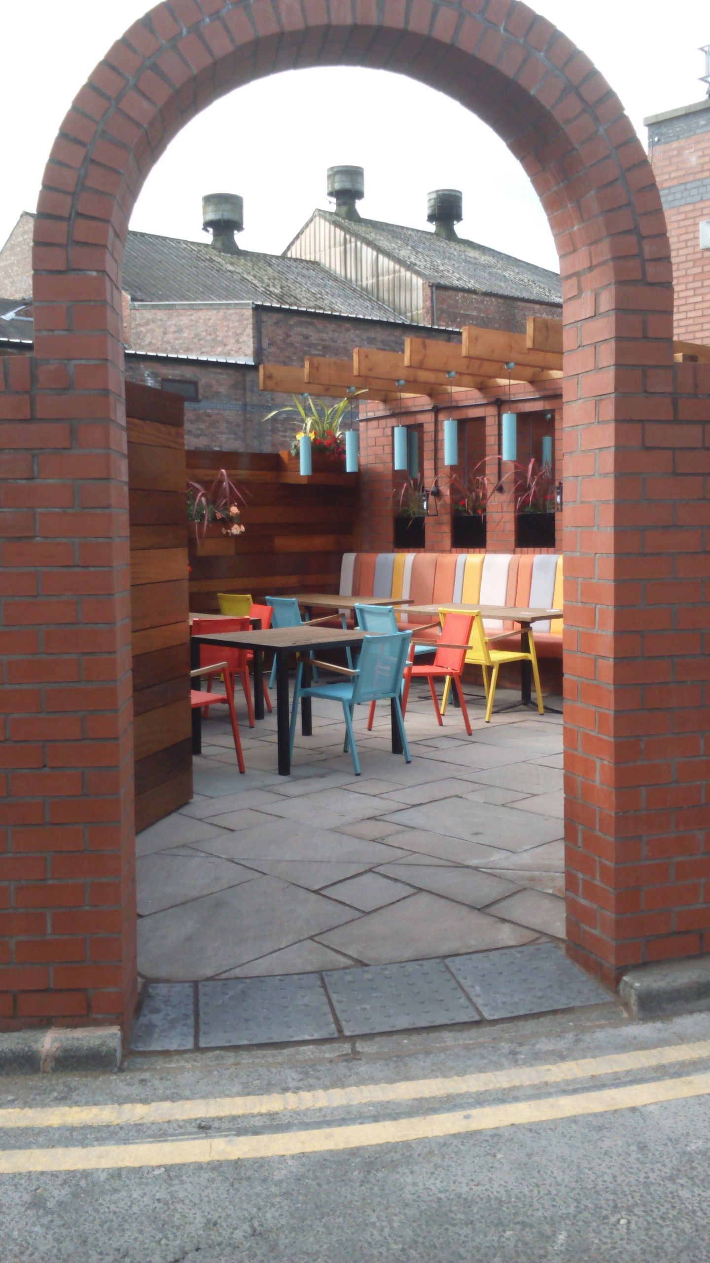 Kings Hall beer garden - Cheadle Hulme 2015-08-01. (Pub, External). Published on 01-08-2015