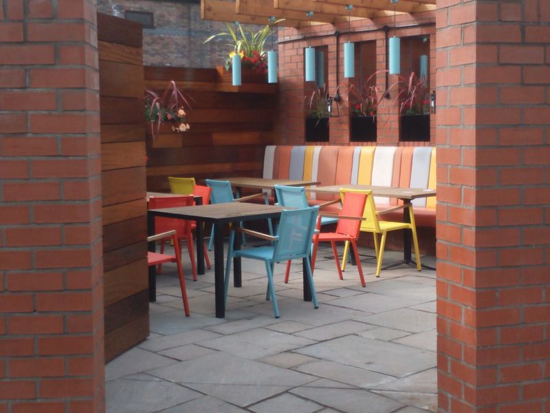 Kings Hall beer garden - Cheadle Hulme 2015-08-01. (Pub, External). Published on 01-08-2015 