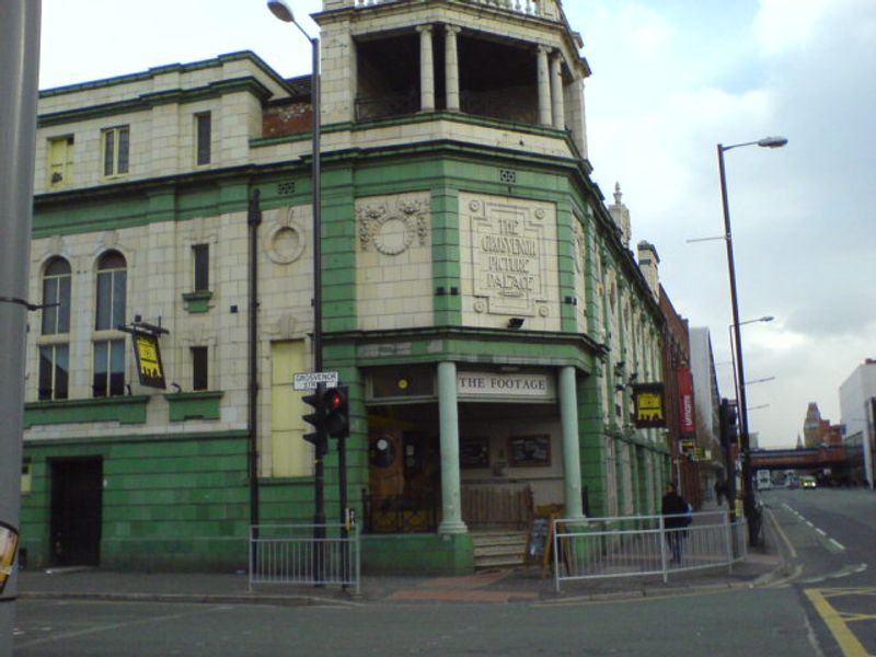 Footage - Chorlton-on-Medlock. (Pub, External). Published on 24-03-2008