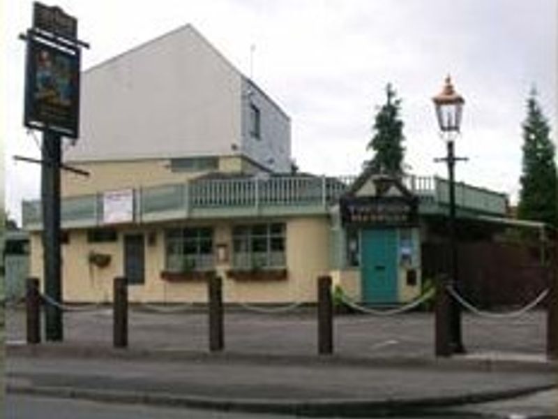 Four Heatons - Heaton Norris. (Pub, External, Key). Published on 26-02-2011