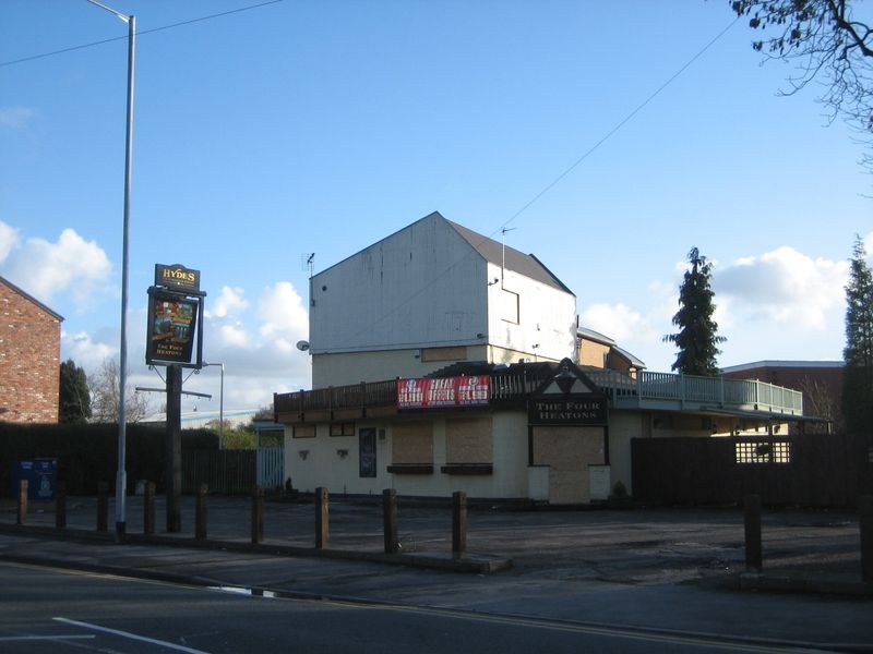 Four Heatons closed - Heaton Norris. (Pub, External). Published on 26-02-2011