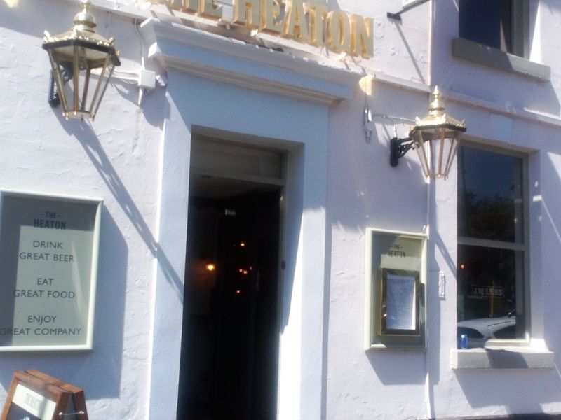 Heaton sign - Heaton Mersey 2018. (Pub, External). Published on 02-07-2018