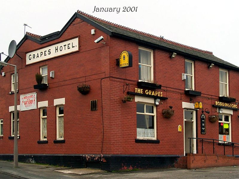 Grapes - Heaton Norris. (Pub, External, Key). Published on 26-03-2011