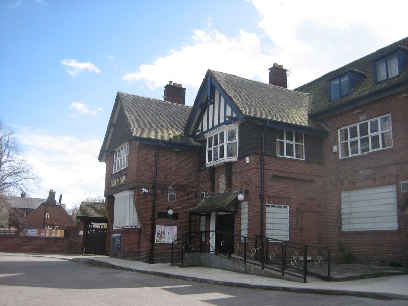 Green End closed - Burnage. (Pub, External). Published on 16-04-2013